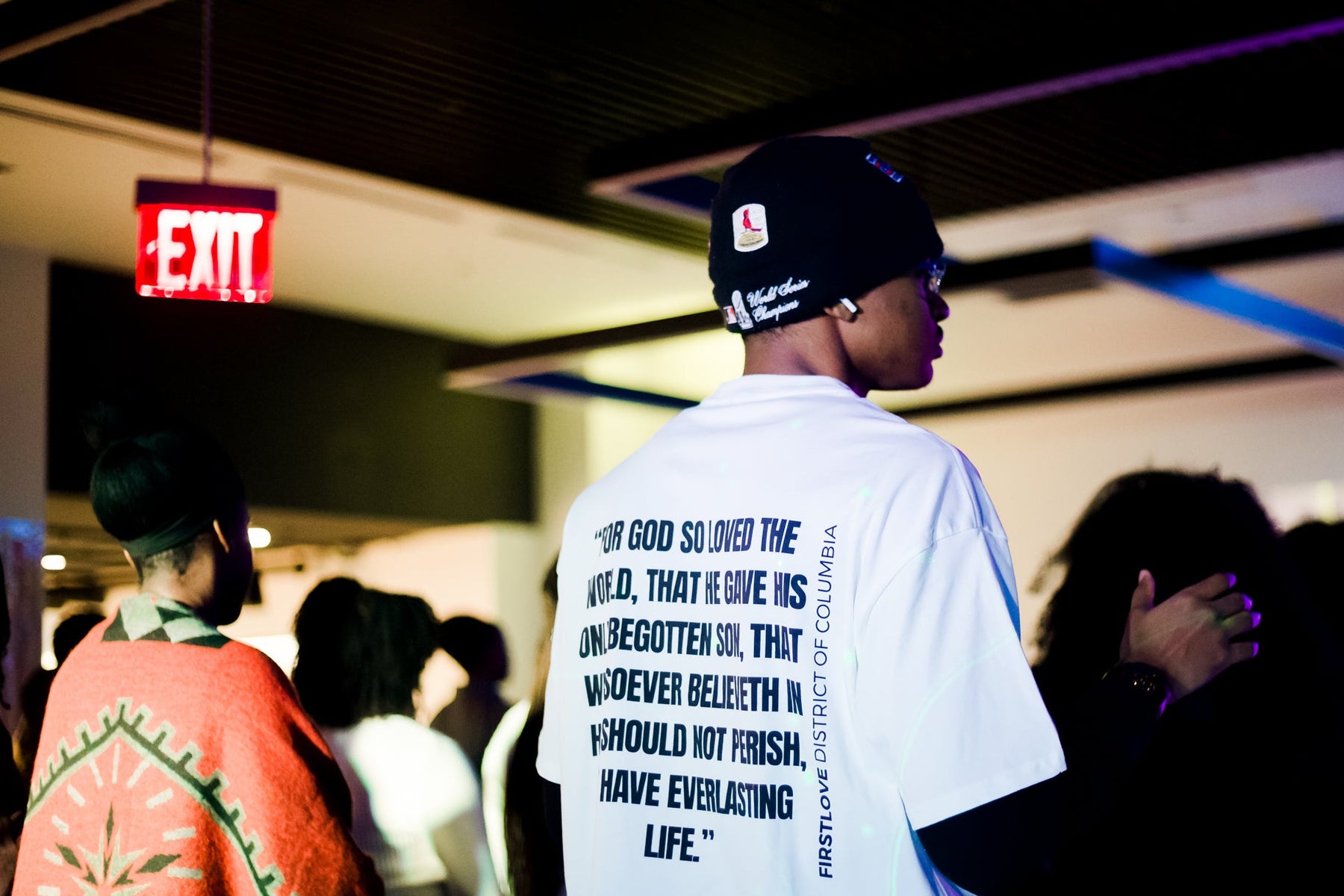 JOHN 316 Tee — White/Black